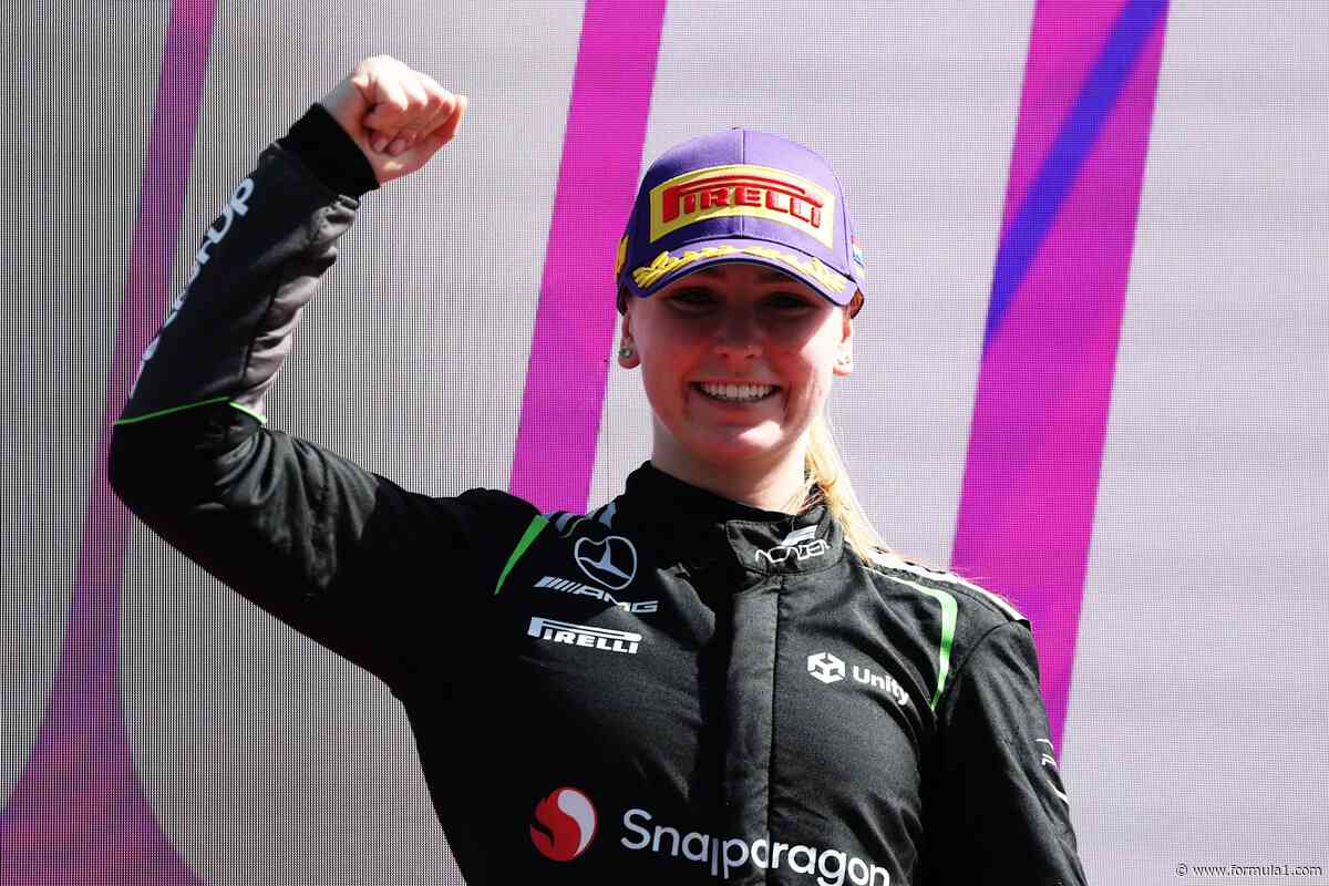 Westcott dominates to take maiden F1 ACADEMY win