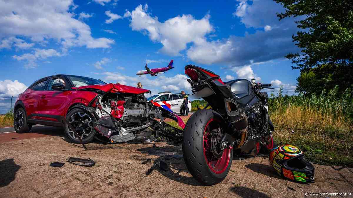 Motorrijder gelanceerd na botsing in Eindhoven en raakt zwaargewond
