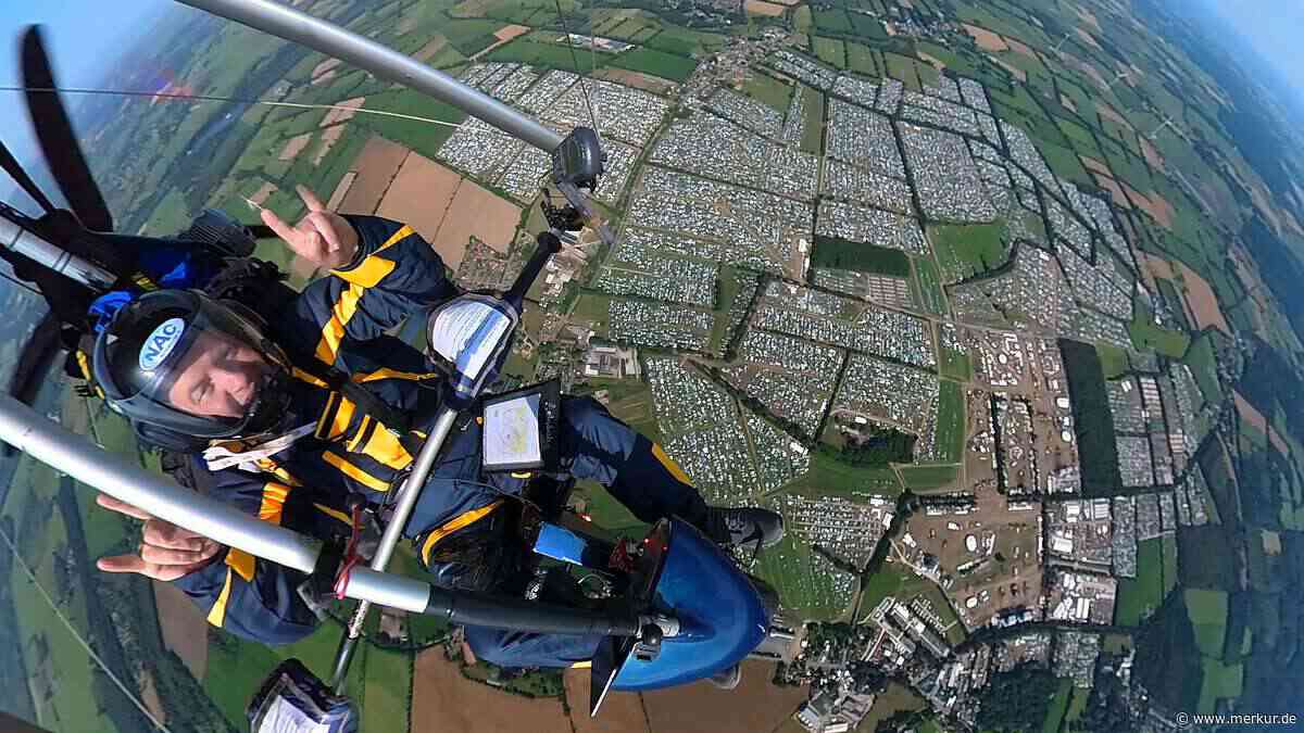 Apfeldorfer überfliegt mit Drachen-Trike Wacken Open Air