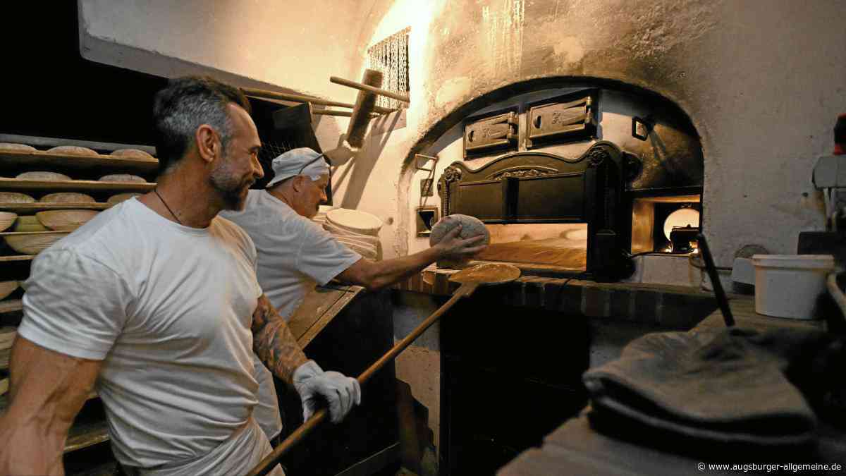 Eine Nacht in Augsburgs einziger Holzofenbäckerei