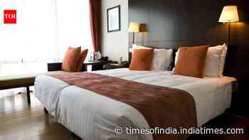 Hotel Check-In Checklist: Secure the room and test basics; avoid late-night hassles