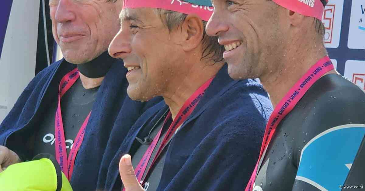 IJsselmeeractie van Reuselnaar Jos en andere deelnemers van Swim4Brains levert meer dan een ton op