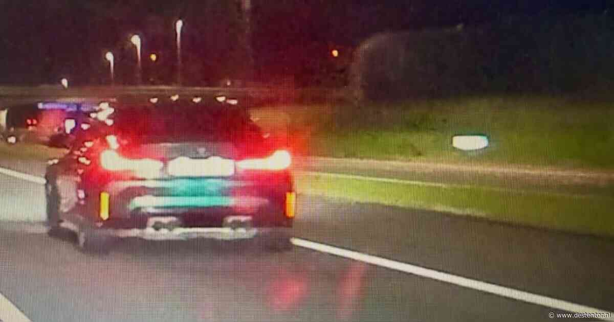 Acht rijbewijzen minder na avond controleren bij Almere: ‘Hopelijk erger voorkomen’