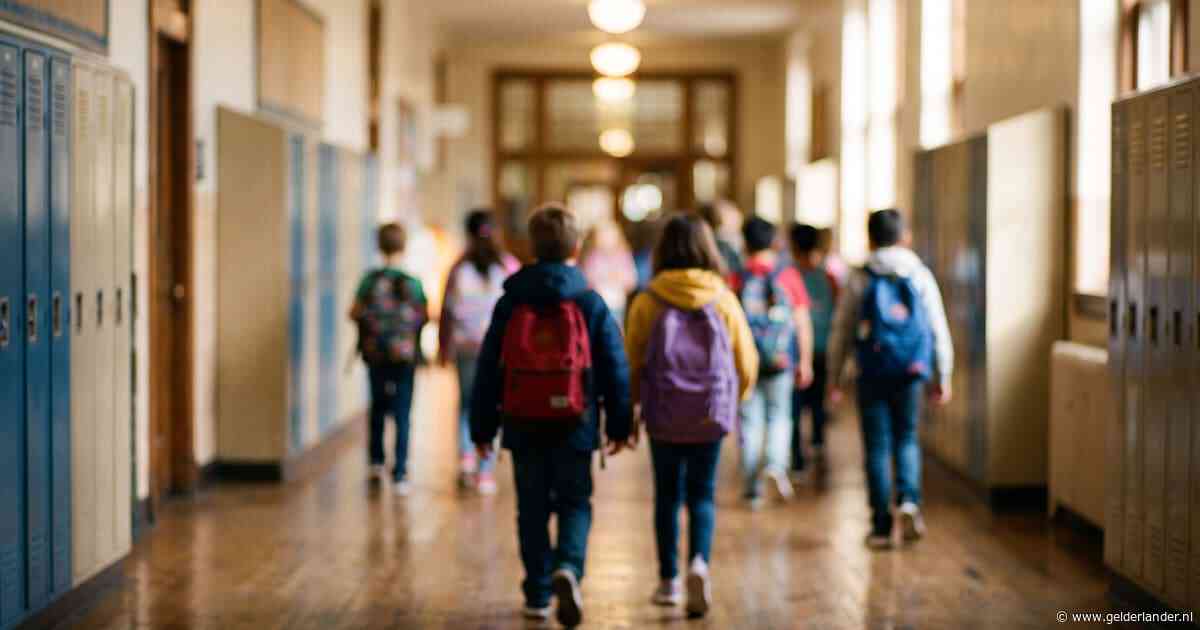 Loopregels basisschool De Oversteek ontlokken storm aan reacties: ‘Eindelijk discipline’ versus ‘laat kinderen kind zijn’
