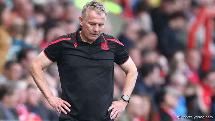 Parkinson admits no guarantees of Wrexham signings