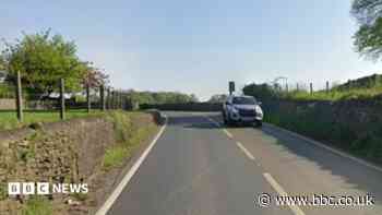 Man in his 30s dies after lorry and van crash