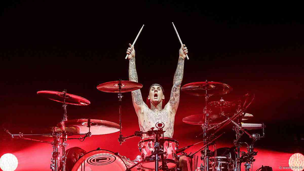 Schlagzeuger bei Blink-182: Warum Travis Barker den Rat seiner Mutter auf dem Sterbebett befolgte