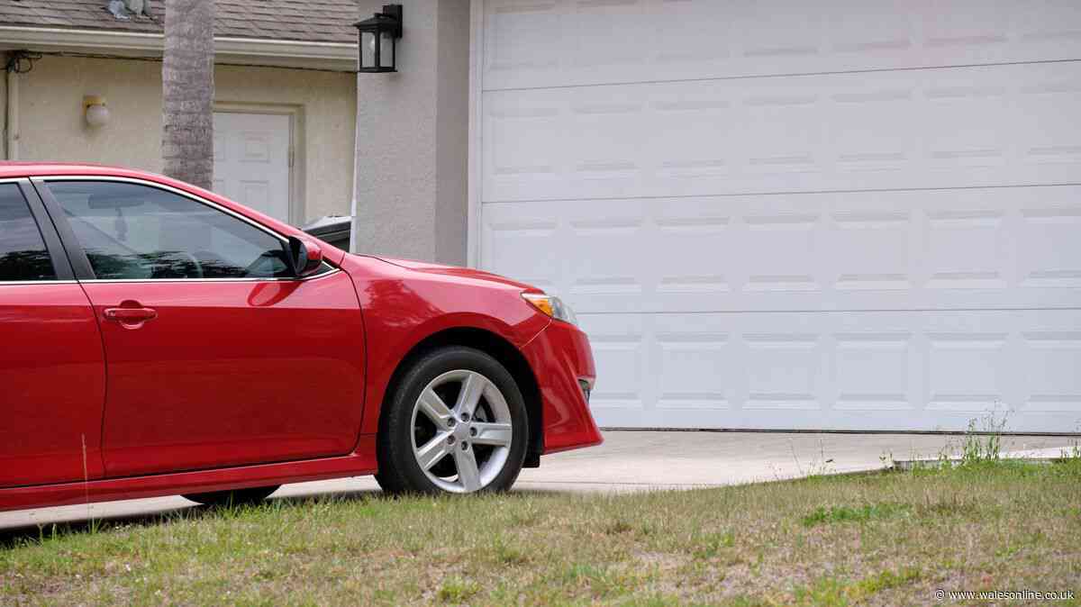 What to do if someone parks on your driveway in the UK — legal advice