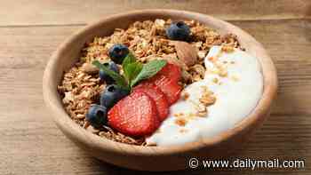 Berries and nuts may reverse life-threatening damage caused by heart failure
