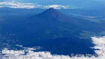 Father leaves 7-year-old son alone on Mount Fuji to continue hike