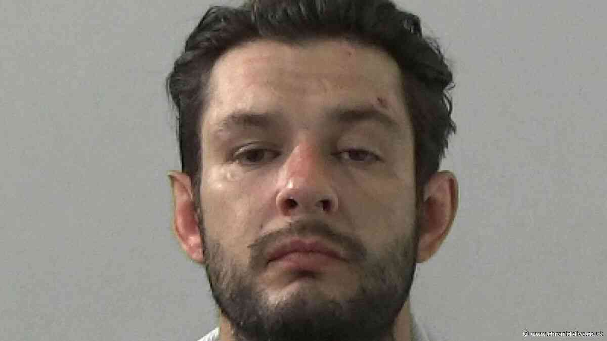 Burglar with 108 previous convictions broke into BOATS while victims slept at Royal Quays Marina