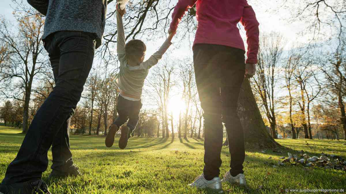 Adoptionen in Augsburg: Wenn der Kinderwunsch zur Geduldsprobe wird