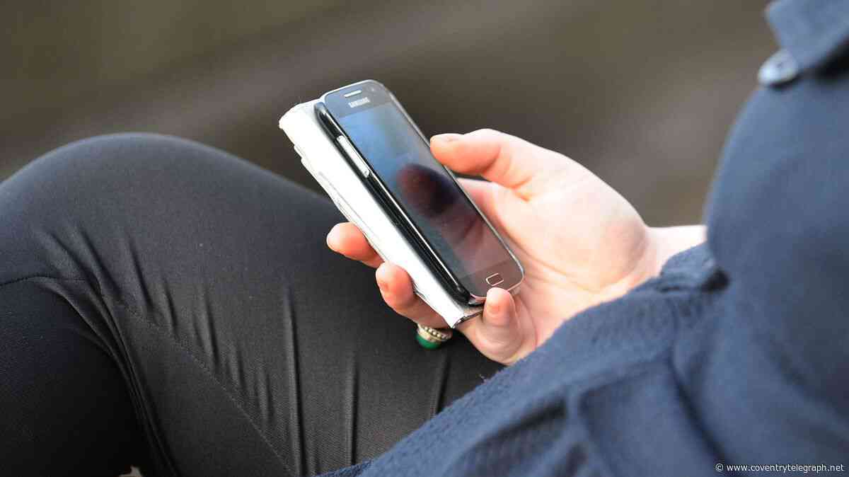 Coventry man 'fascinated by school uniforms' messaged girls on Kik and ChatU