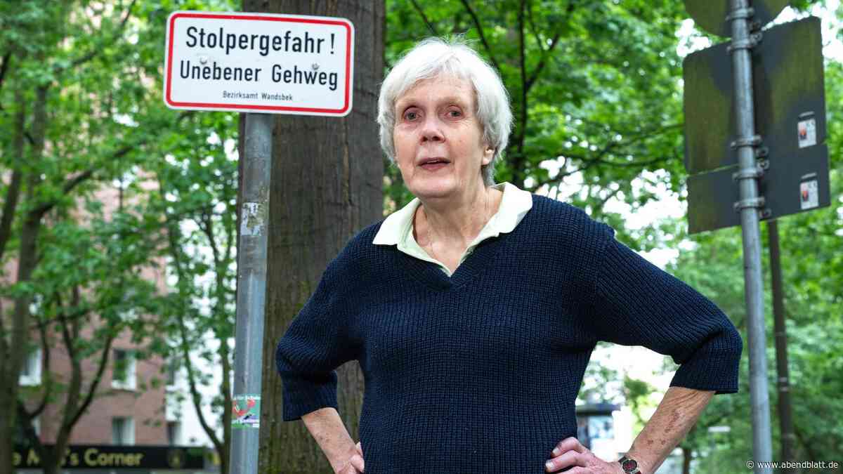 Nach Gehwegunfall: Bezirk sieht Schuld bei Seniorin – saniert nun aber plötzlich