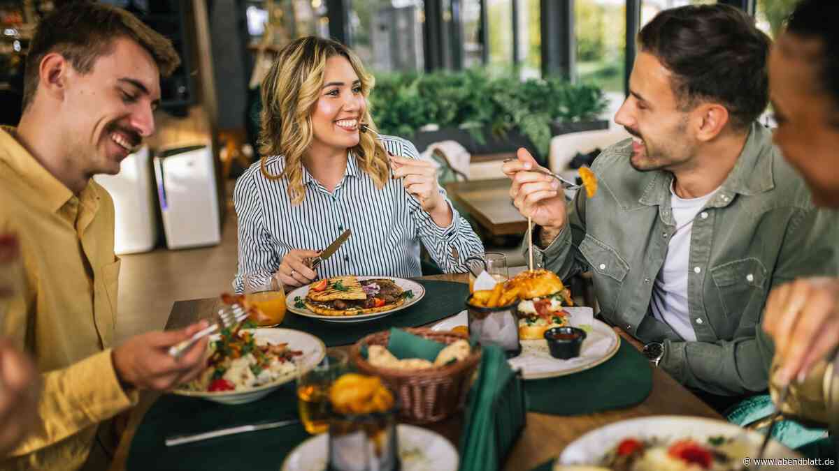 Ekel-Essen und Keime im Bier: Warum Hamburger nichts von Hygienemängeln erfahren