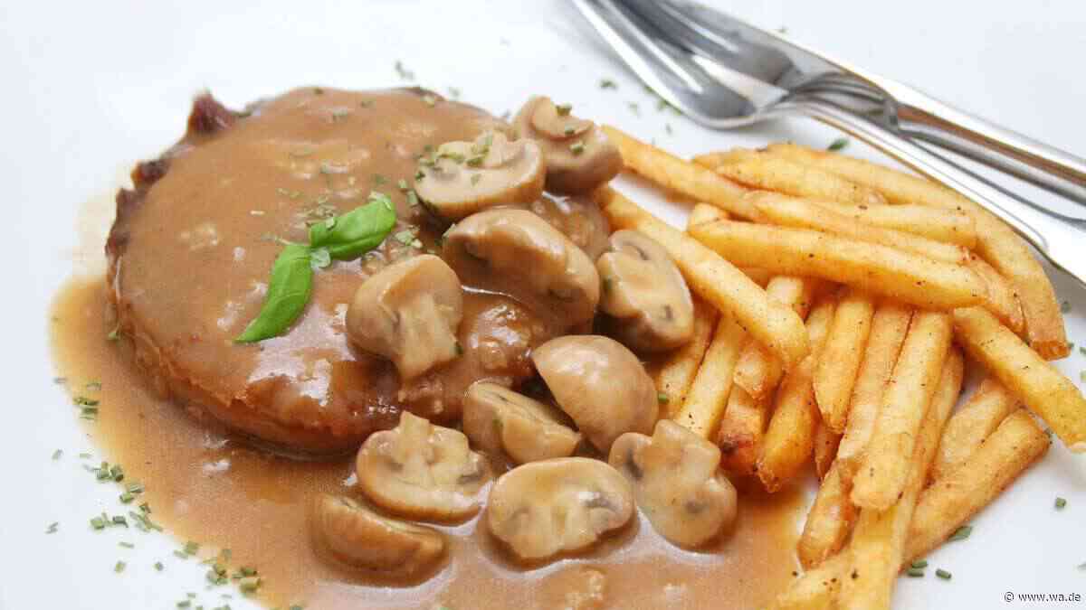 Deftige Jägersoße selbst kochen: So gelingt die klassische Pilzrahmsoße