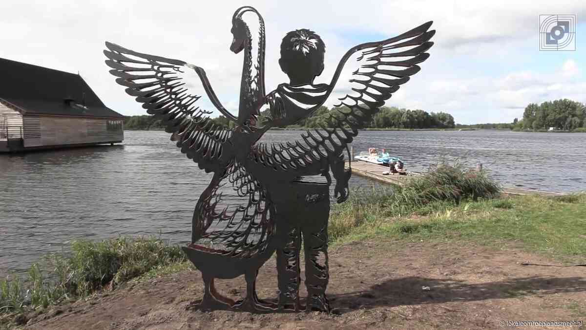 Veel waardering na onthulling kunstwerk van Niets
