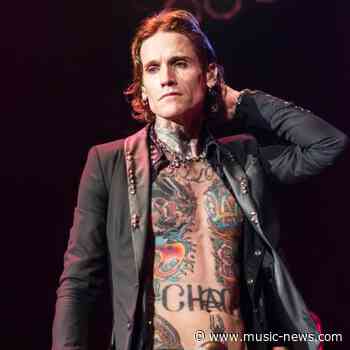 One dead in Buckcherry tour bus crash