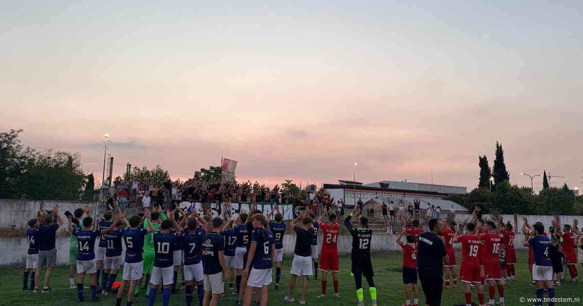 Opvallend telefoontje van de politie voor trip naar Montenegro: ‘Het voelt alsof we Champions League spelen’