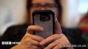Warning issued after fraudsters impersonate police