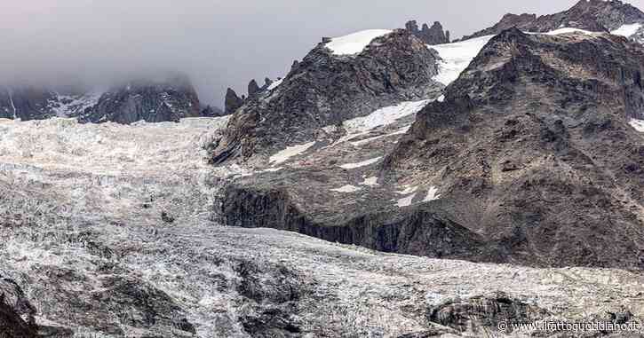Alpi strette tra due effetti paradossali del global warming: assalti turistici e ghiacciai che scompaiono