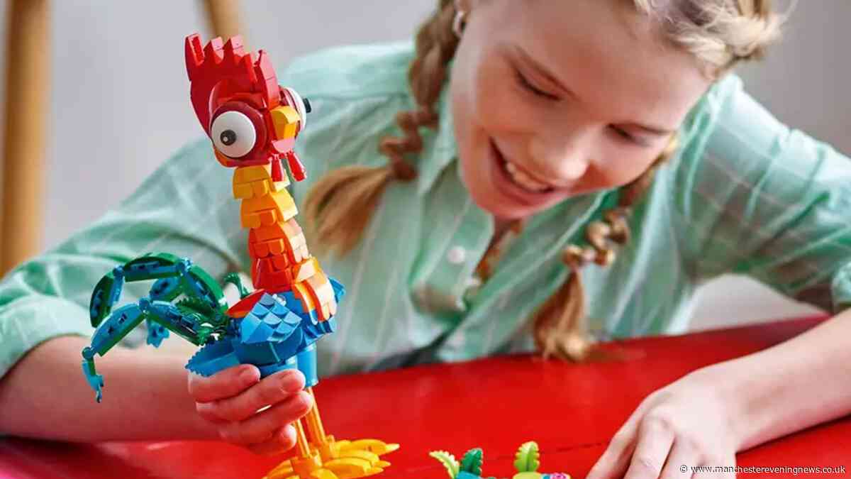 Clever Argos deal stack reduces 'colourful' Moana Heihei Lego set to £8 from £35