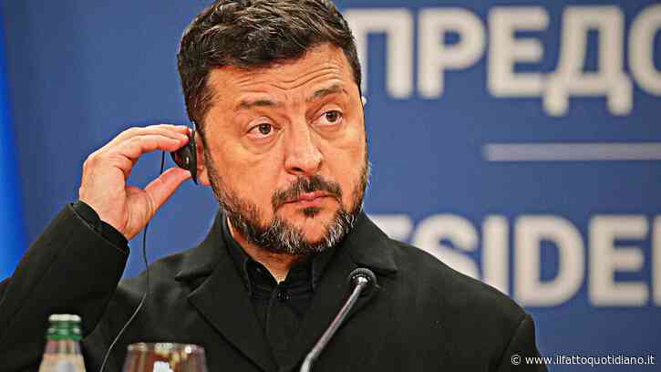 Ucraina, Zelensky chiude alle elezioni: “Sarebbero uno tsunami”. Nuovo raid su Ozon in Russia