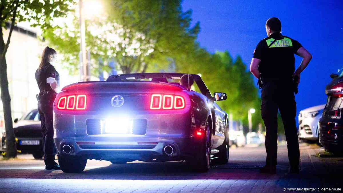 Lärm und verbotene Technik: Polizei kontrolliert Poser und Tuner