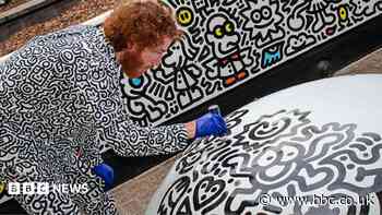 Mr Doodle transforms children's hospital courtyard
