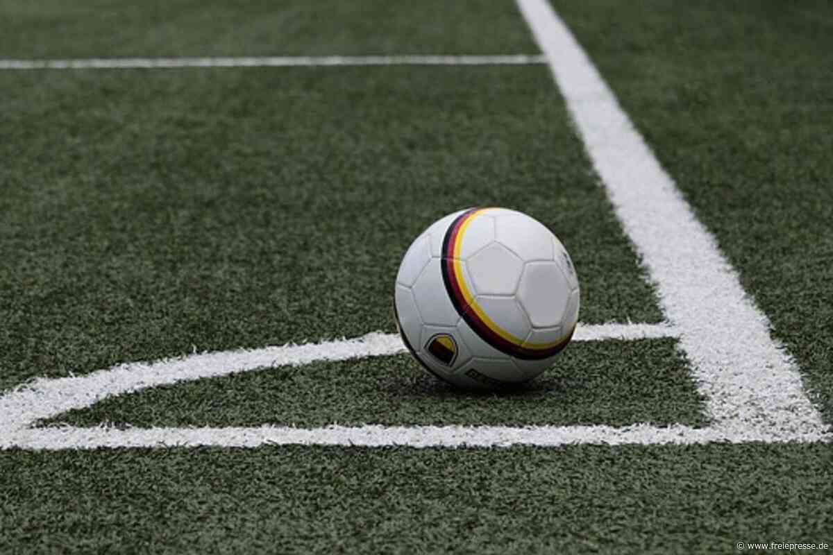 Fußball-Sachsenliga: VfB Schöneck schießt auswärts fünf Tore - und verliert trotzdem