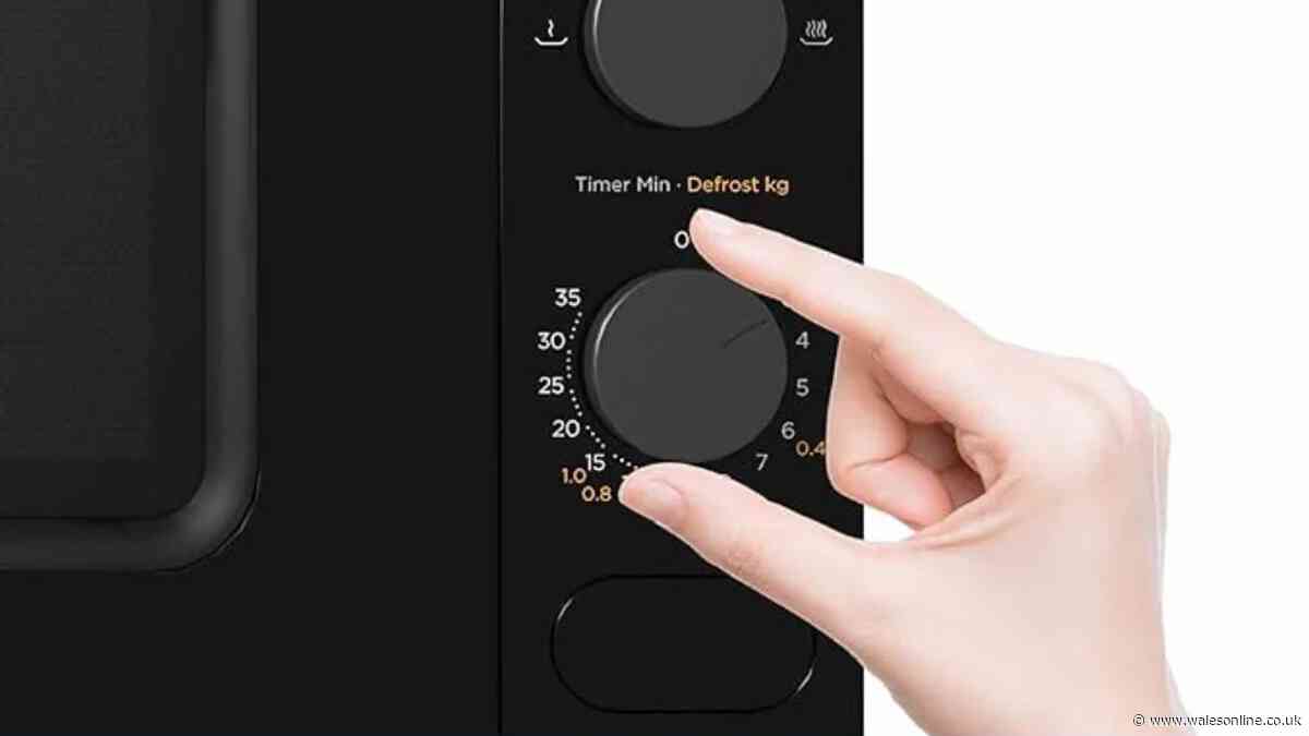 Rated £44 microwave 'perfect' for small kitchens and caravans 'ideal for small spaces'