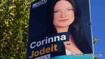 „Peinlich“: Halskette von CDU-Politikerin auf Wahlplakat sorgt für Aufregung