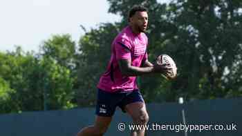 Ernst van Rhyn says Sale Sharks team-mate Courtney Lawes is leading from the front