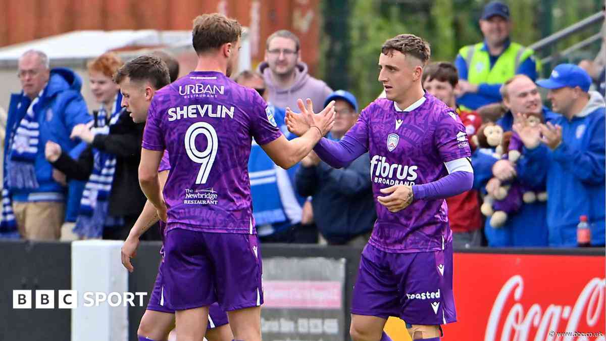 Cooper to the fore as efficient Bannsiders go top