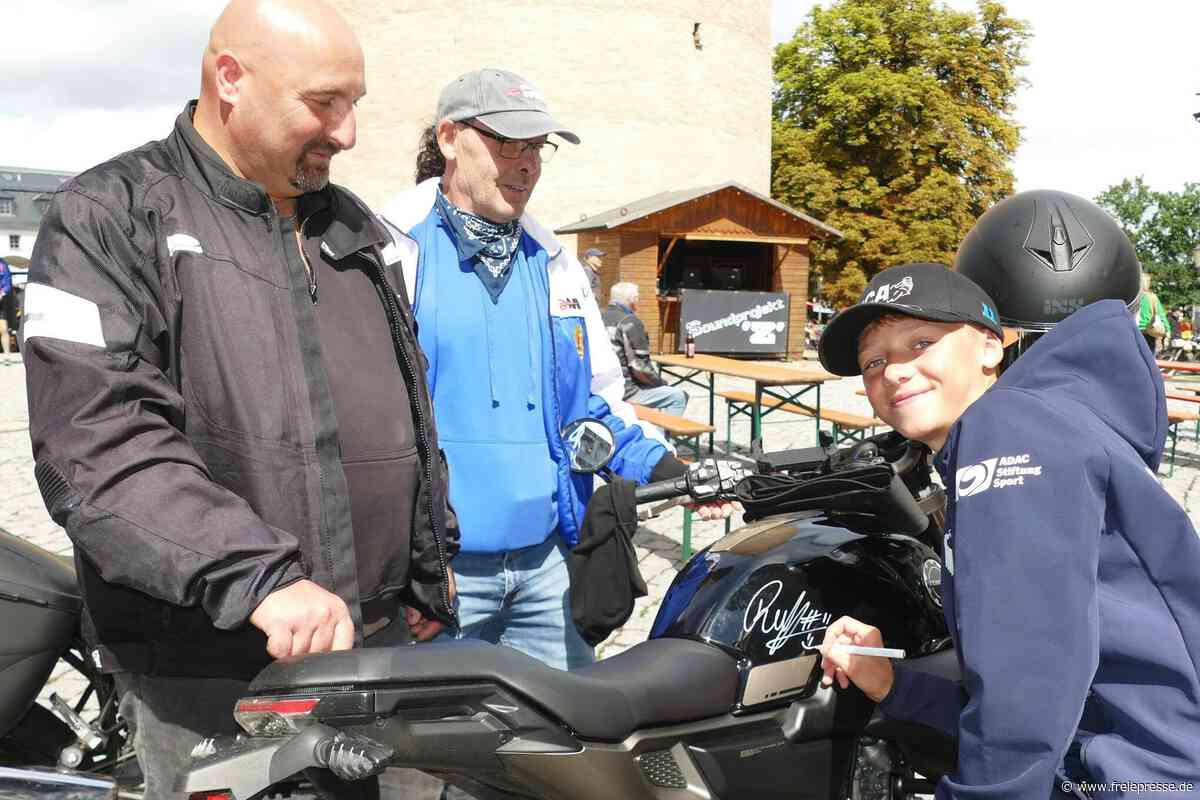 MZ-Sommertreffen: Rennsporttalent vertreibt mit seinem Strahlen den Regen