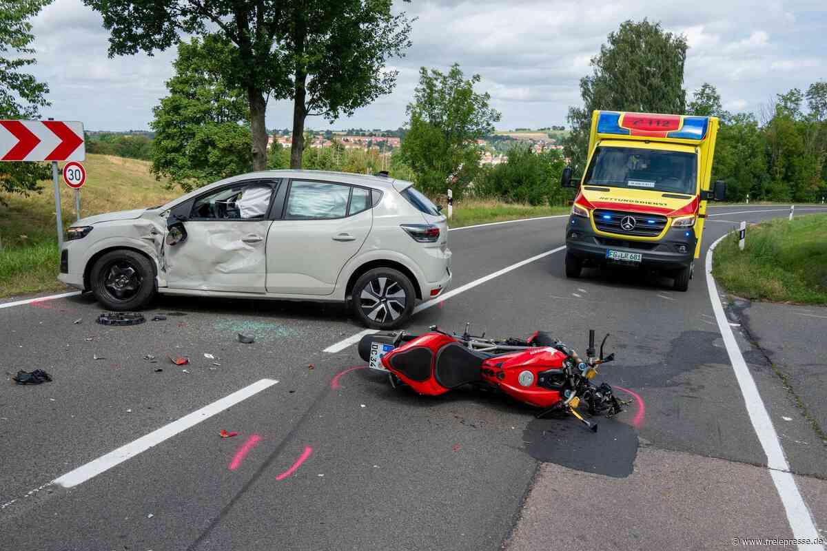 Roßwein: Motorradfahrer verletzt sich bei Verkehrsunfall