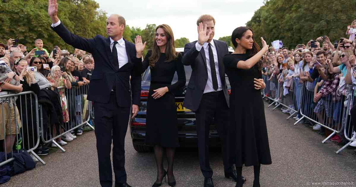 “William è abbastanza sconvolto dall’idea di riaverli qui, è difficile per lui. Il vero dilemma per Kate sarà il Natale”: i retroscena sul ritorno di Harry e Meghan in Inghilterra