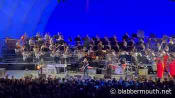 Watch: FOO FIGHTERS Perform With LOS ANGELES PHILHARMONIC Orchestra At Hollywood Bowl