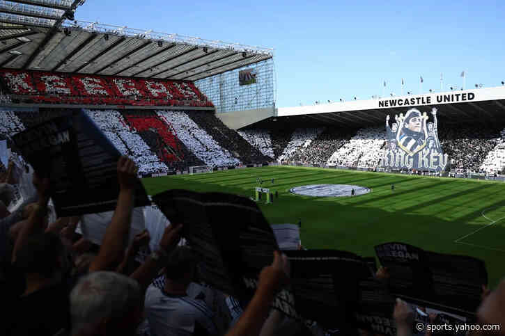 Liverpool and Newcastle fans come together to pay stirring tribute to late Kevin Keegan