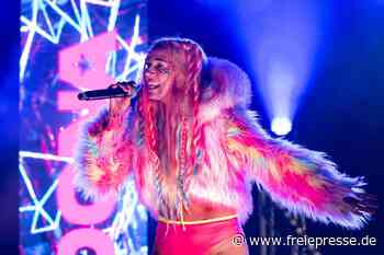 Loona singt neues Remake von „Somewhere over the rainbow“ in Rossau