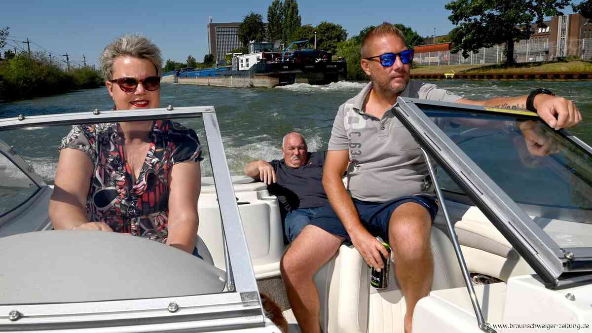 „Motorbootfahren ist geil“: Unterwegs auf dem Mittellandkanal bei Wolfsburg