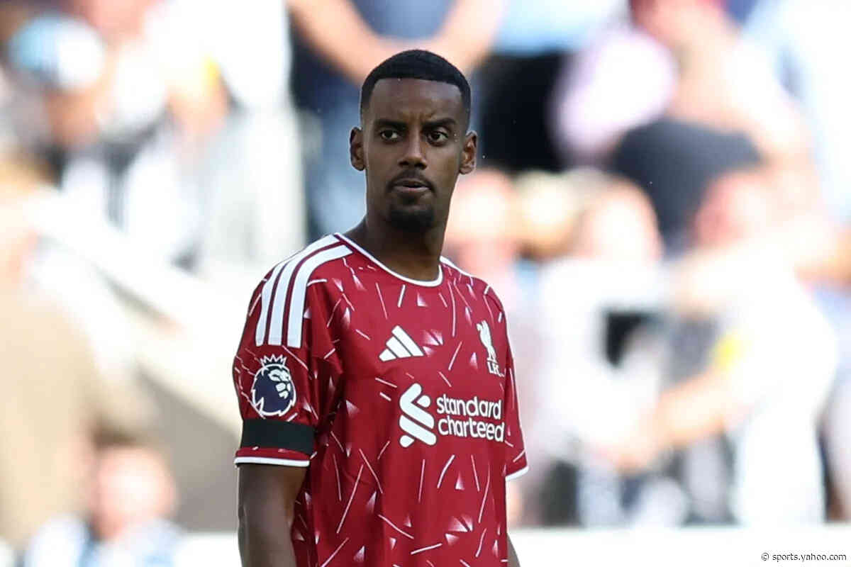 Alexander Isak relentlessly jeered on Newcastle return with Liverpool