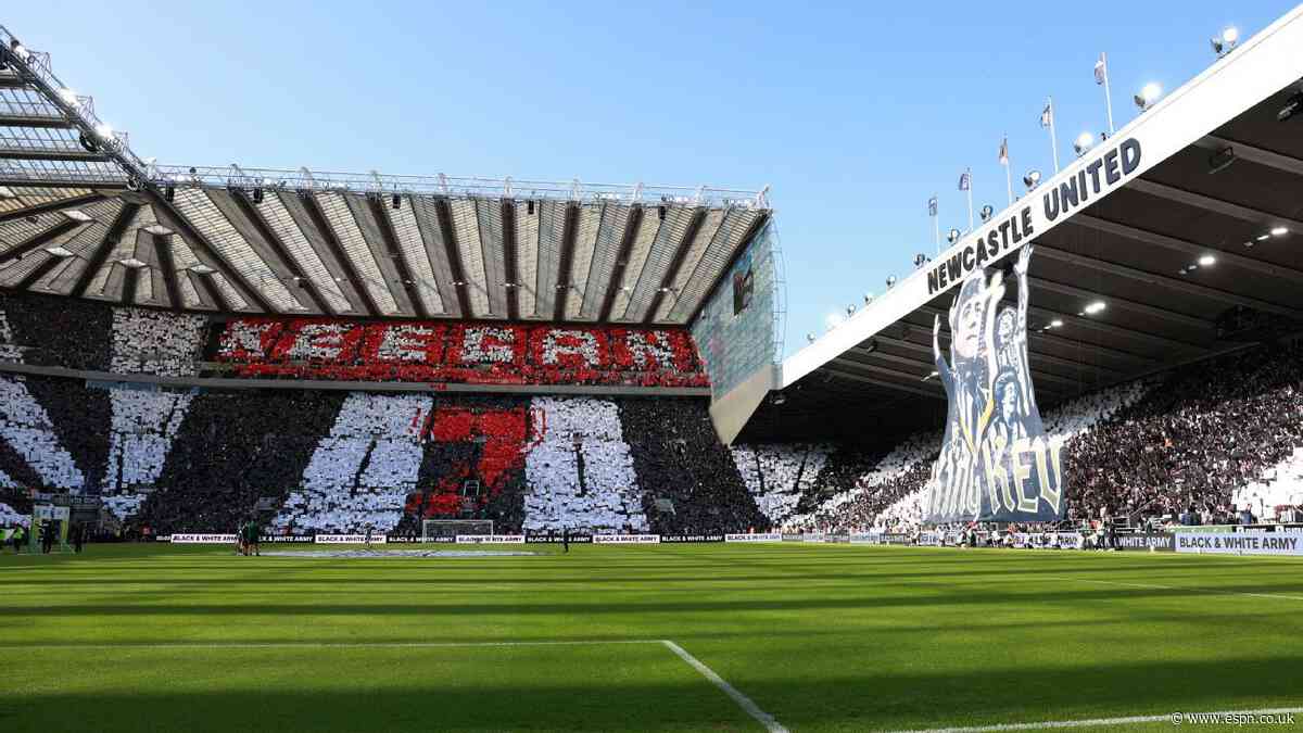 Newcastle, Liverpool pay tribute to Kevin Keegan