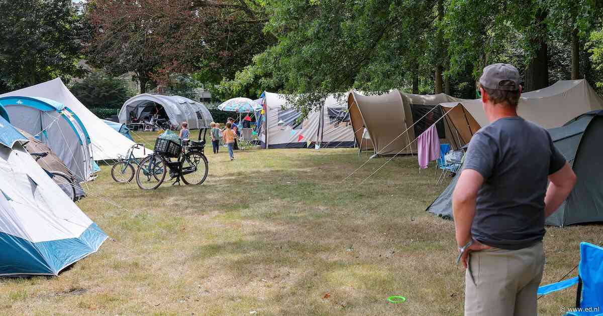 Geen douches, wel nieuwe ontmoetingen: een nacht op de Buurtcamping in Strijp