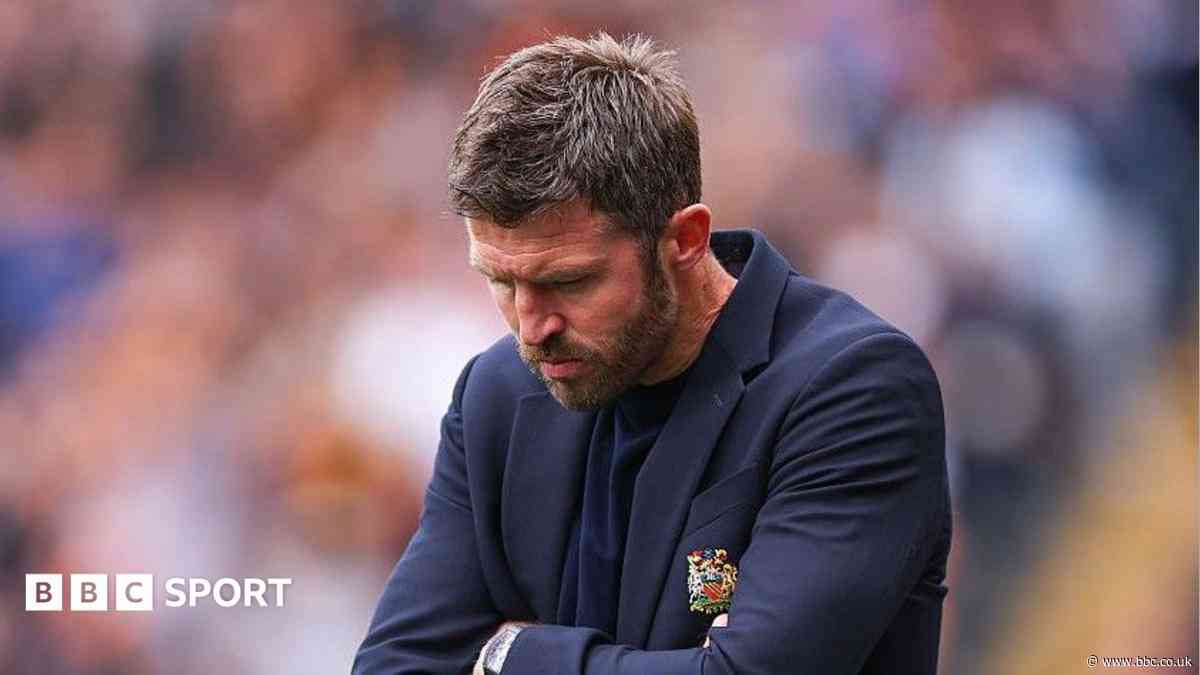 Man Utd 'didn't look ready' - but hurting Carrick remains calm