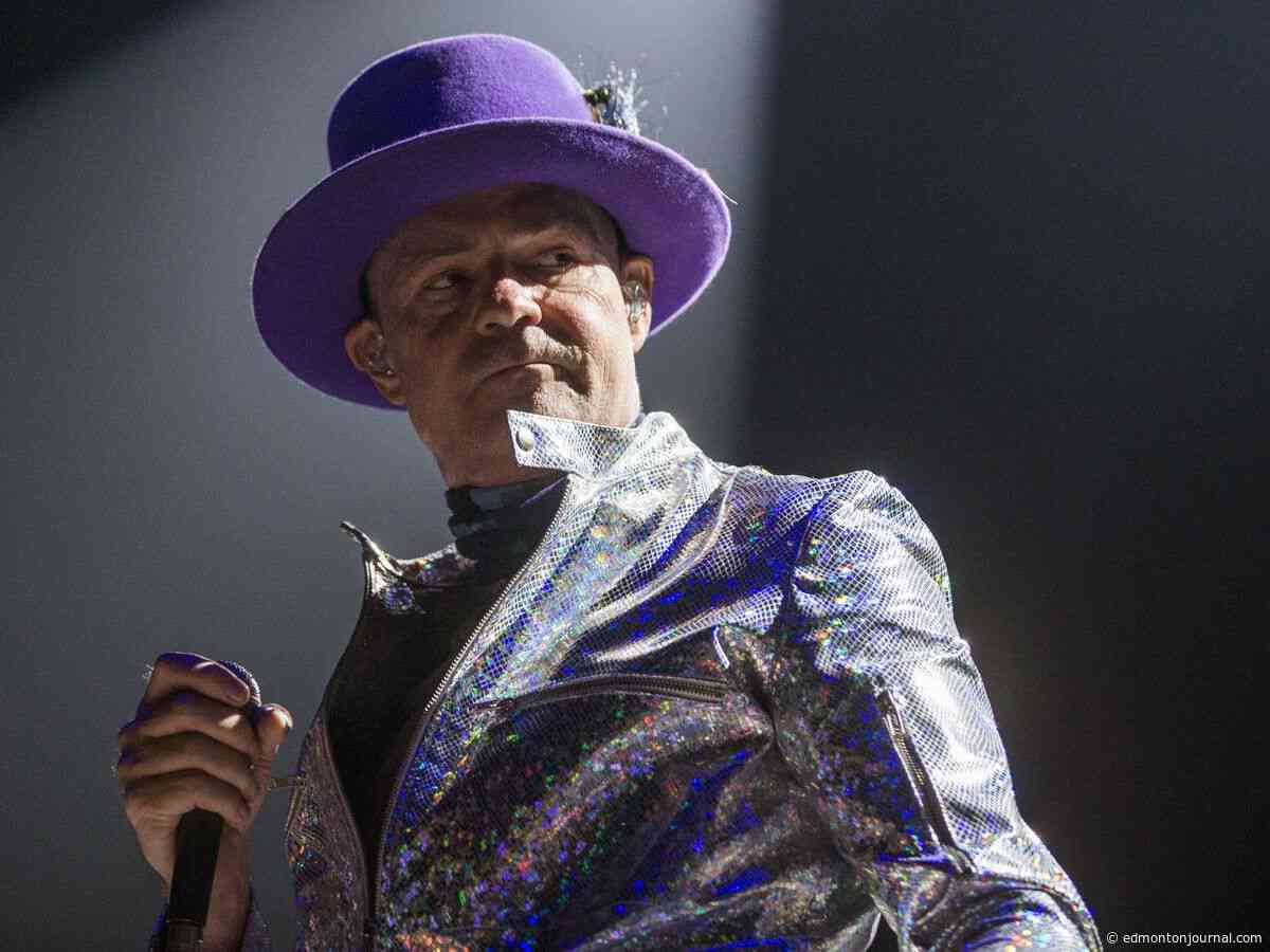 What's the Tragically Hip's best song? The round of 32