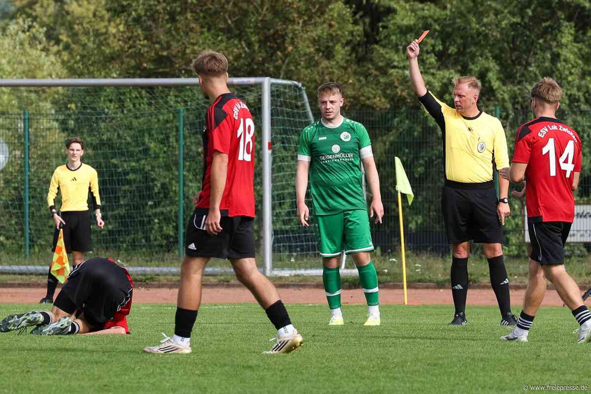 Fragwürdiger Elfmeter, Abwehrchef verletzt, Spielmacher sieht Rot – alles geht schief bei Merkur Oelsnitz
