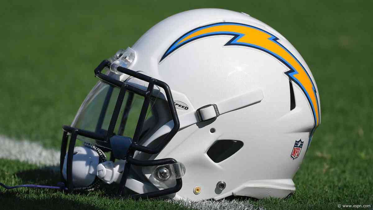 Chargers put center Biadasz on season-ending IR