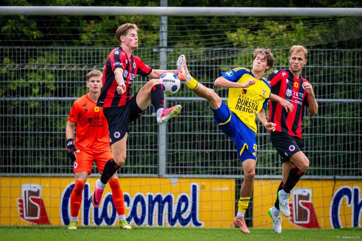 Ajax en Cambuur praten over huurontbinding Van de Pavert