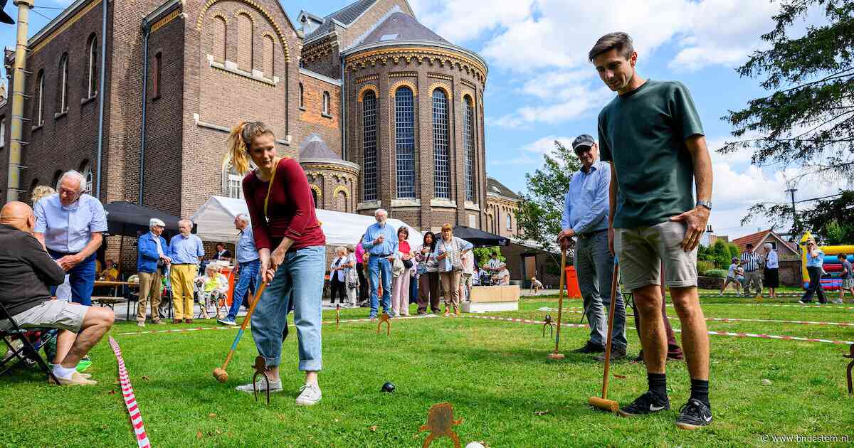 ’t IQ zoekt aansluiting bij jong publiek met croquetcompetitie: ‘Zomeravondconcert was passé’